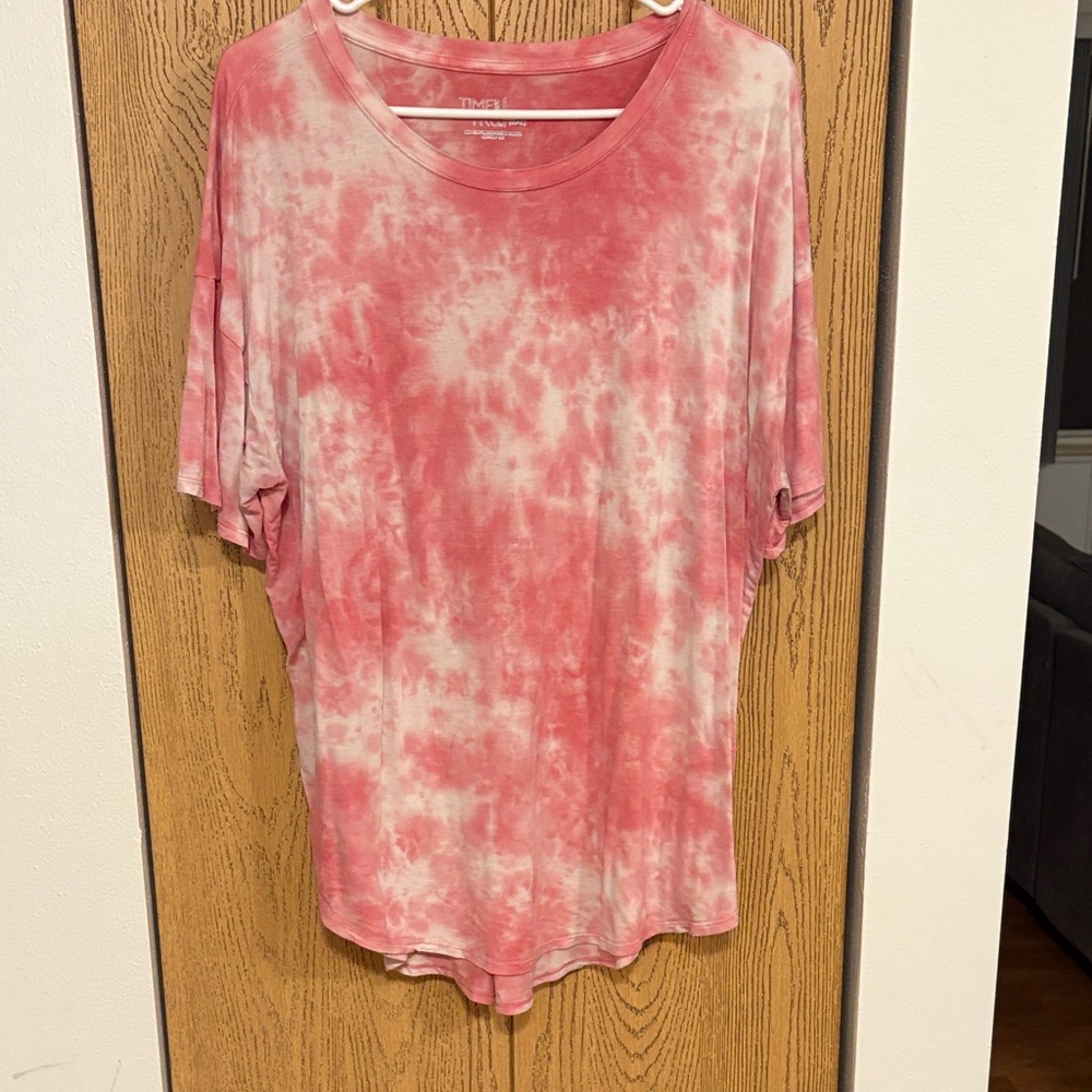 Time and Tru Pink Tie-Dye Short Sleeve Top